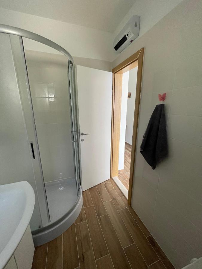 Apartman Solin 2, Parking Appartement Buitenkant foto