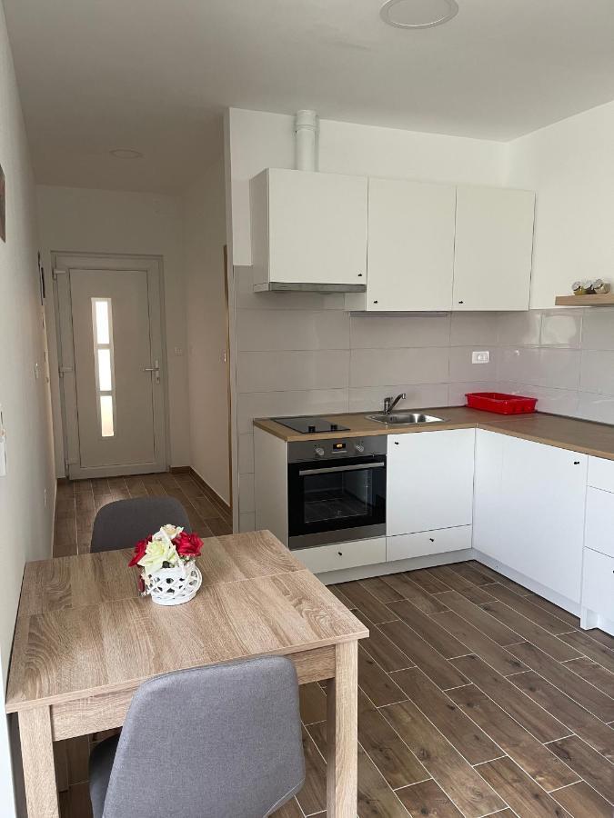 Apartman Solin 2, Parking Appartement Buitenkant foto