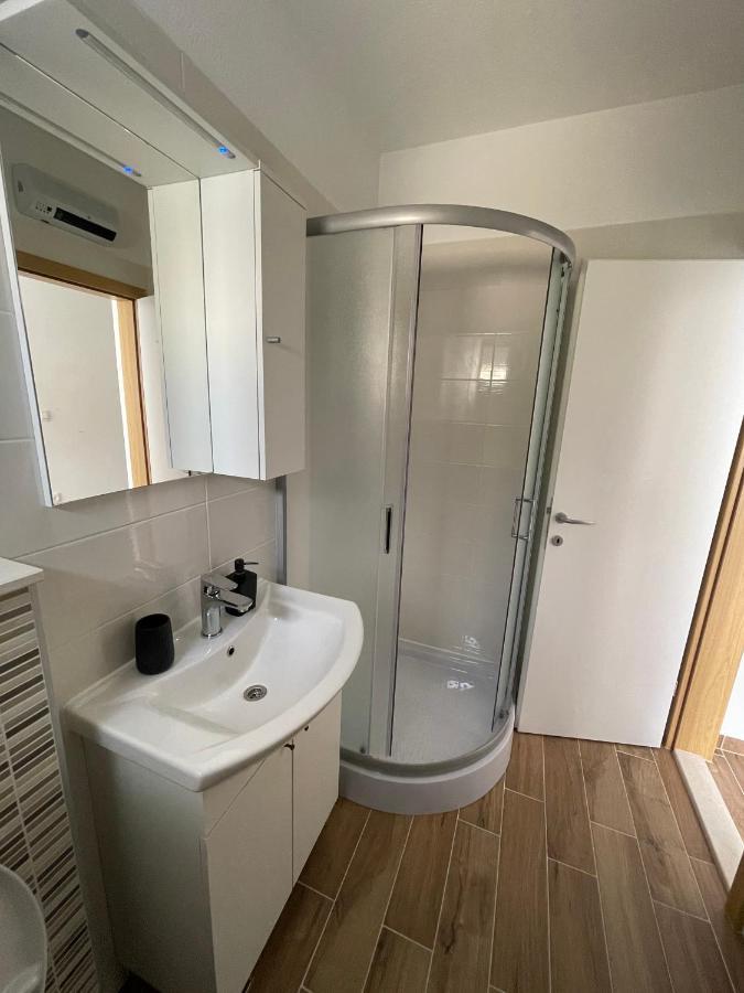 Apartman Solin 2, Parking Appartement Buitenkant foto