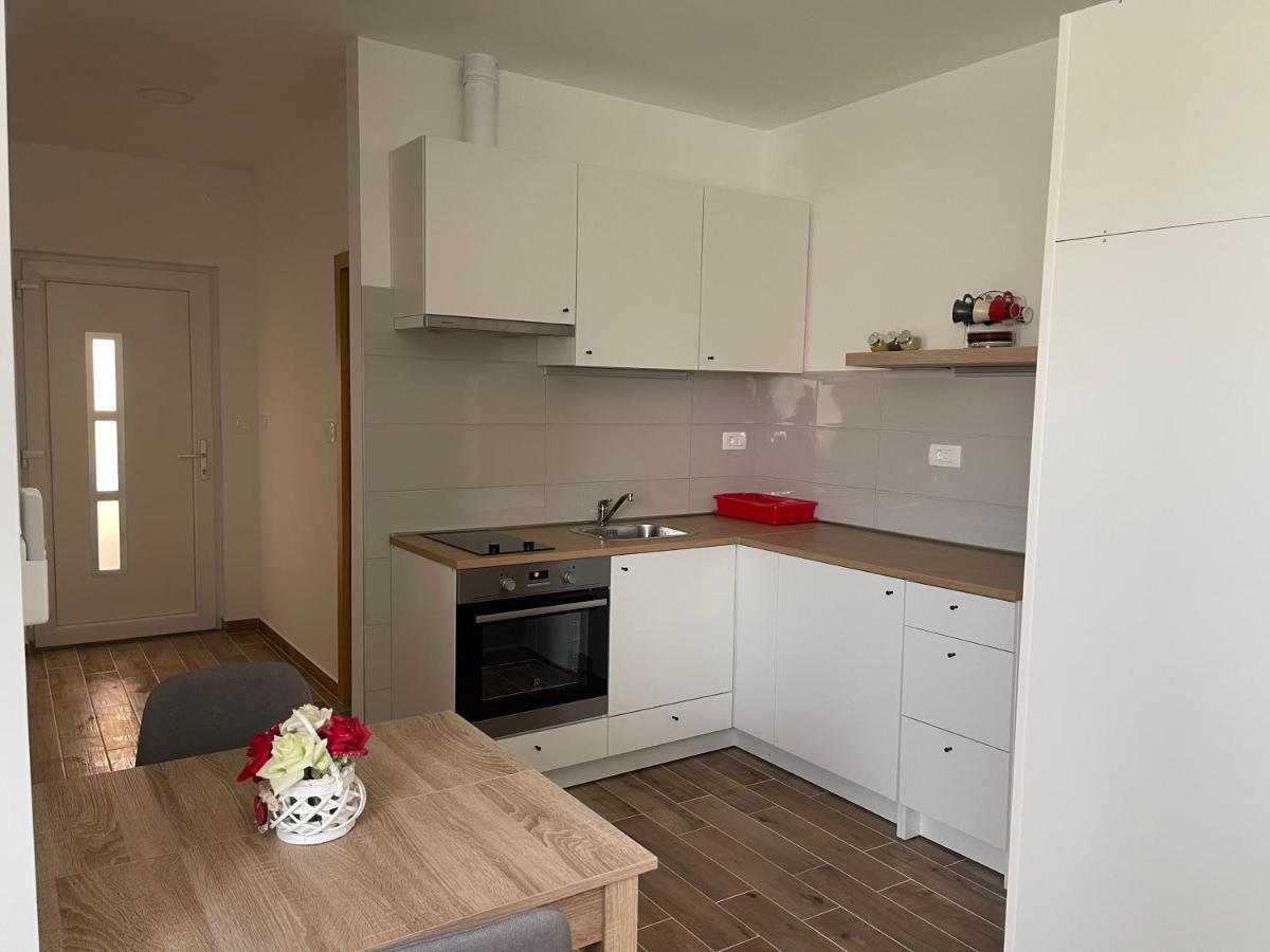 Apartman Solin 2, Parking Appartement Buitenkant foto